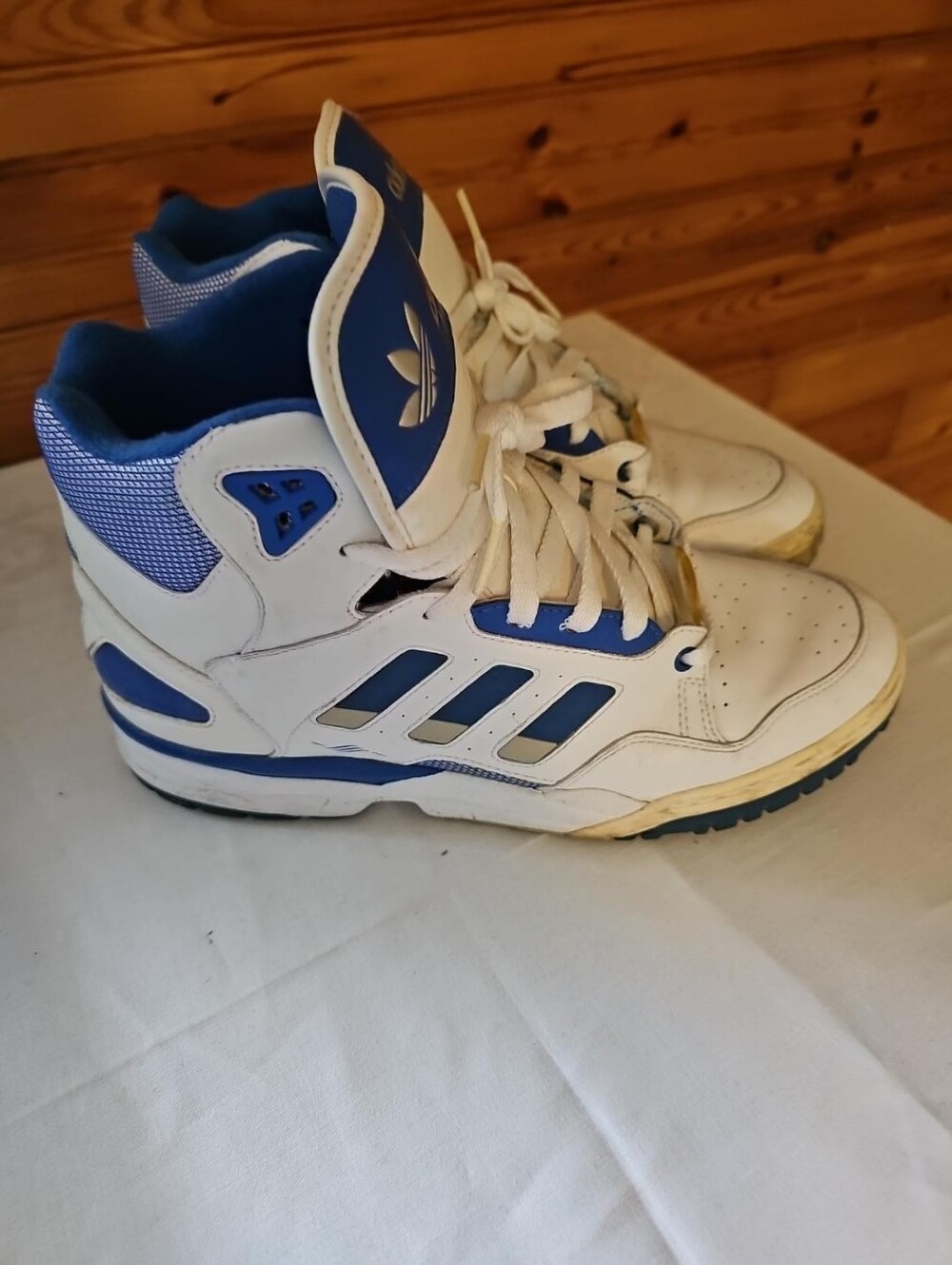 Vintage 2008 Adidas Originals Torsion High Top Sneakers White Blue Men’s Size 9